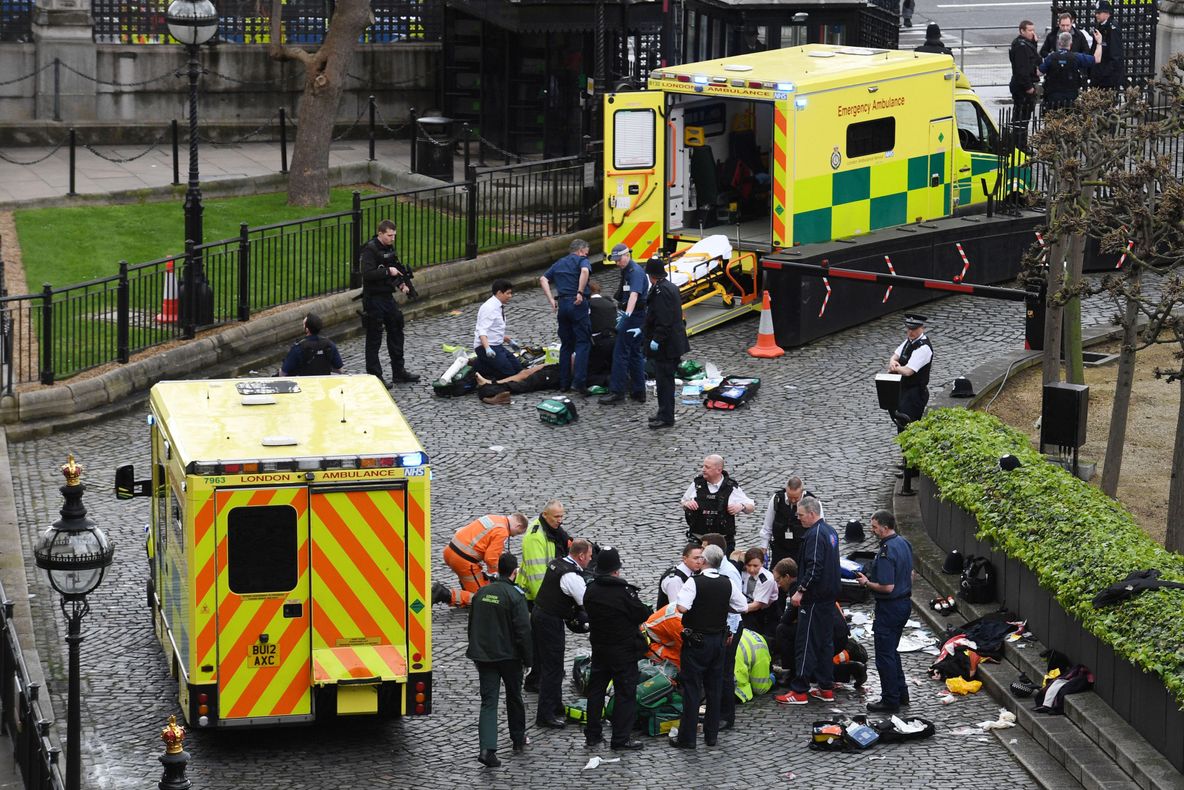 Atac terorist la Londra. Imaginile tragediei de pe Podul Westminster