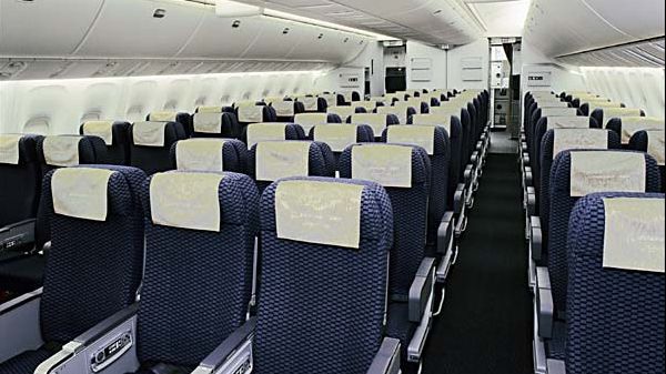 Nu te gândeai la asta. Primul detaliu pe care-l văd la tine însoțitorii de zbor când urci în avion