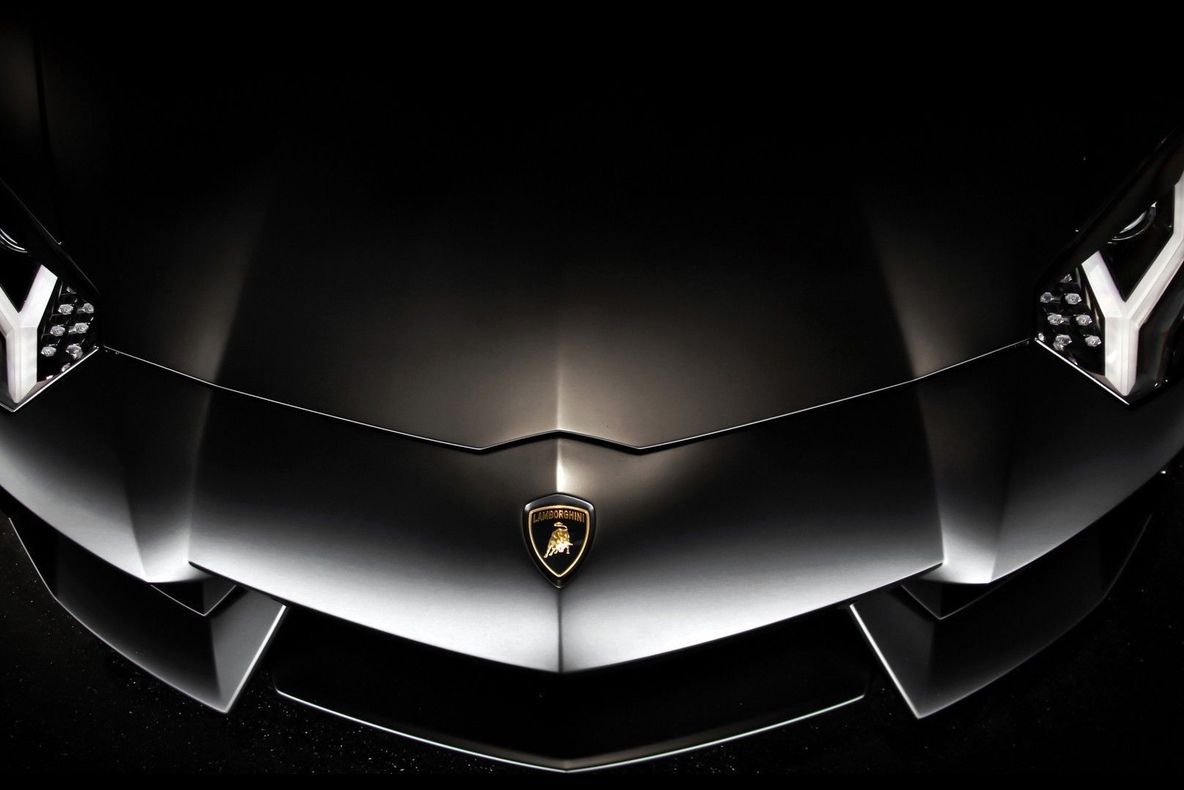 SPECTACULOS Cum arată primul SUV Lamborghini! Rămâi cu gura căscată