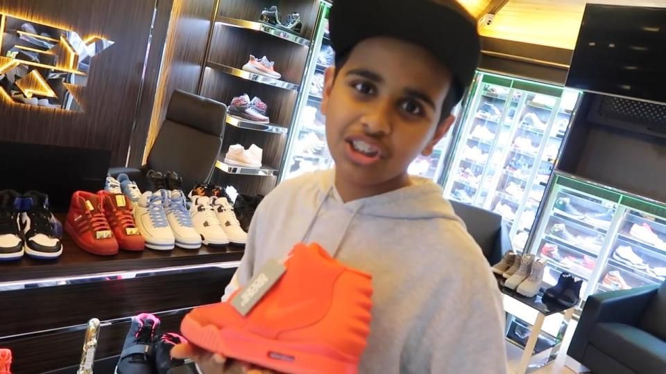 Băiatul de bani gata care deţine o colecţie de pantofi de 1 milion de dolari 
