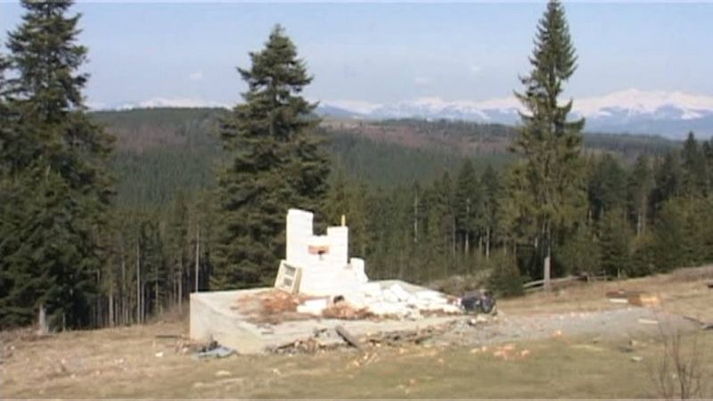 Se întâmplă în România. Hoții au furat, cu tot cu pereți, o cabană din Pasul Tihuța. Ce a urmat