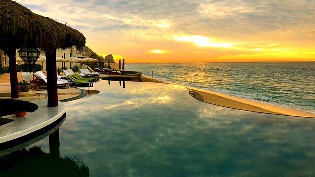 O companie oferă unei persoane 10.000 $ pe lună pentru a călători în lume 