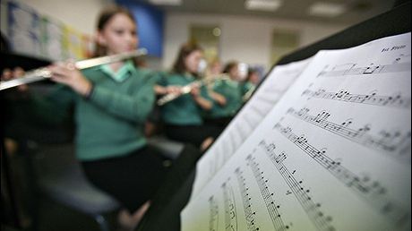 Ce efect are studiul sistematic al muzicii asupra copiilor 