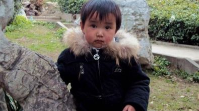 La 7 ani, a cerut medicilor să-l lase să moară. Când au aflat MOTIVUL, au plâns! Ce a urmat a şocat