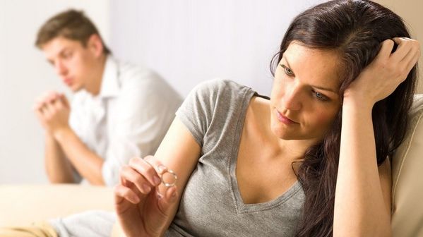 3 zodii frumoase, dar nefericite în dragoste. Le plângi de milă!