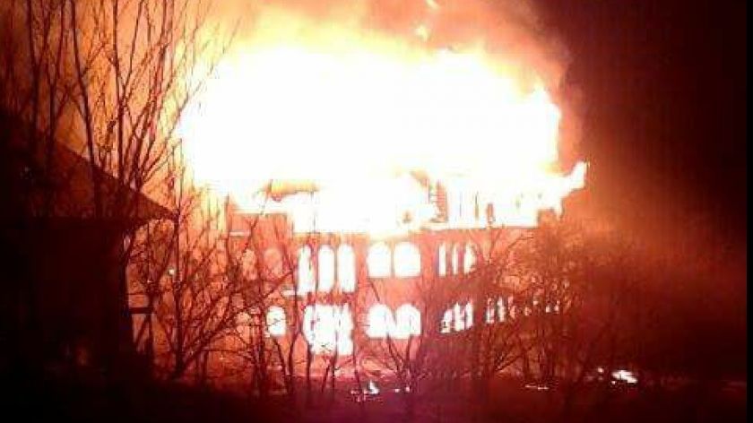 Incendiu puternic în Prahova la o asociație care are în grijă sute de orfani