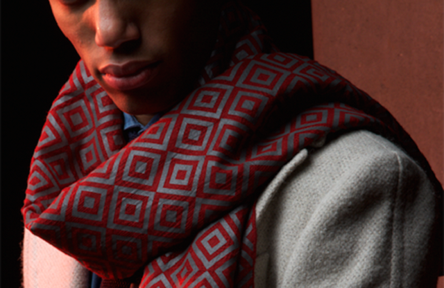 Au apărut hainele care te fac „invizibil”! Cum funcționează