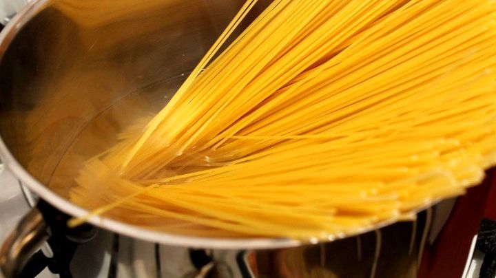 Până acum ai fiert pastele total GREŞIT! Iată modalitatea corectă şi mult mai rapidă