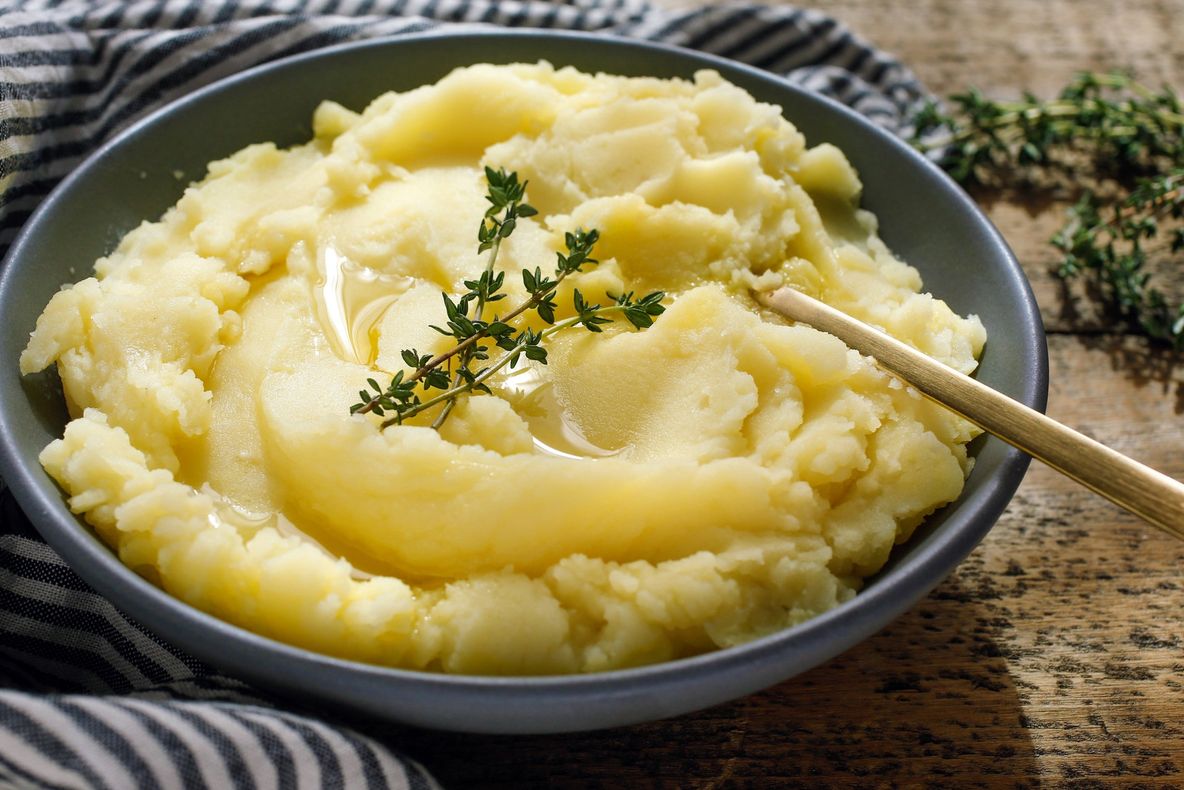 Truc eficient. În ce să fierbi cartofii pentru piure. Nu mai folosi apă