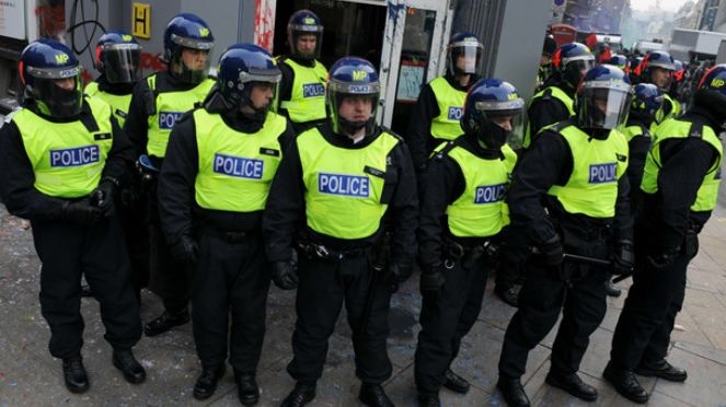 Unul dintre românii răniţi la Londra, după ce o maşină a intrat într-un grup de oameni, a murit