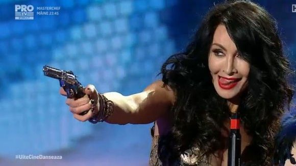 Schimb de replici între Andreea Marin şi Mihaela Rădulescu 