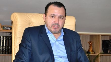 Poliția verifică armele deputatului Rădulescu, după ce a spus că deține o mitralieră AKM