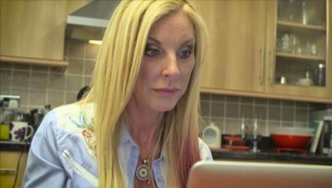 A deschis calculatorul, dar ce a văzut a făcut-o să-şi anuleze nunta: "Este inuman!"