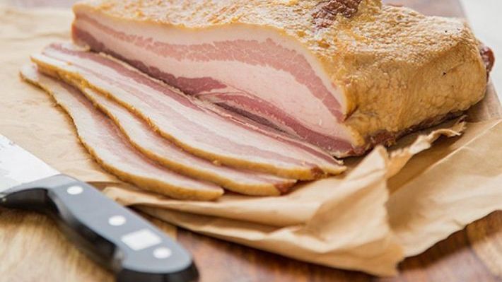 Mare atenţie! Ce se întâmplă în organism atunci când consumăm slănină