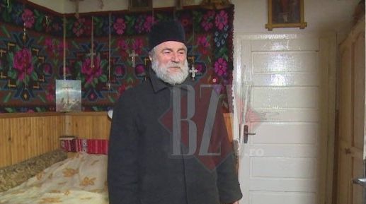 Starețul mănăstirii a fost bătut noaptea în propria chilie. "S-a întâmplat de 3 ori în ultima lună"