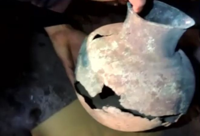 Vas antic de 10.000 euro, aruncat la gunoi de un edil din România