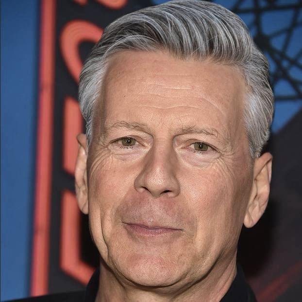 Cum ar arăta cu PĂR cele mai mare staruri pe care le ştii fără podoabă capilară. Schimbare radicală