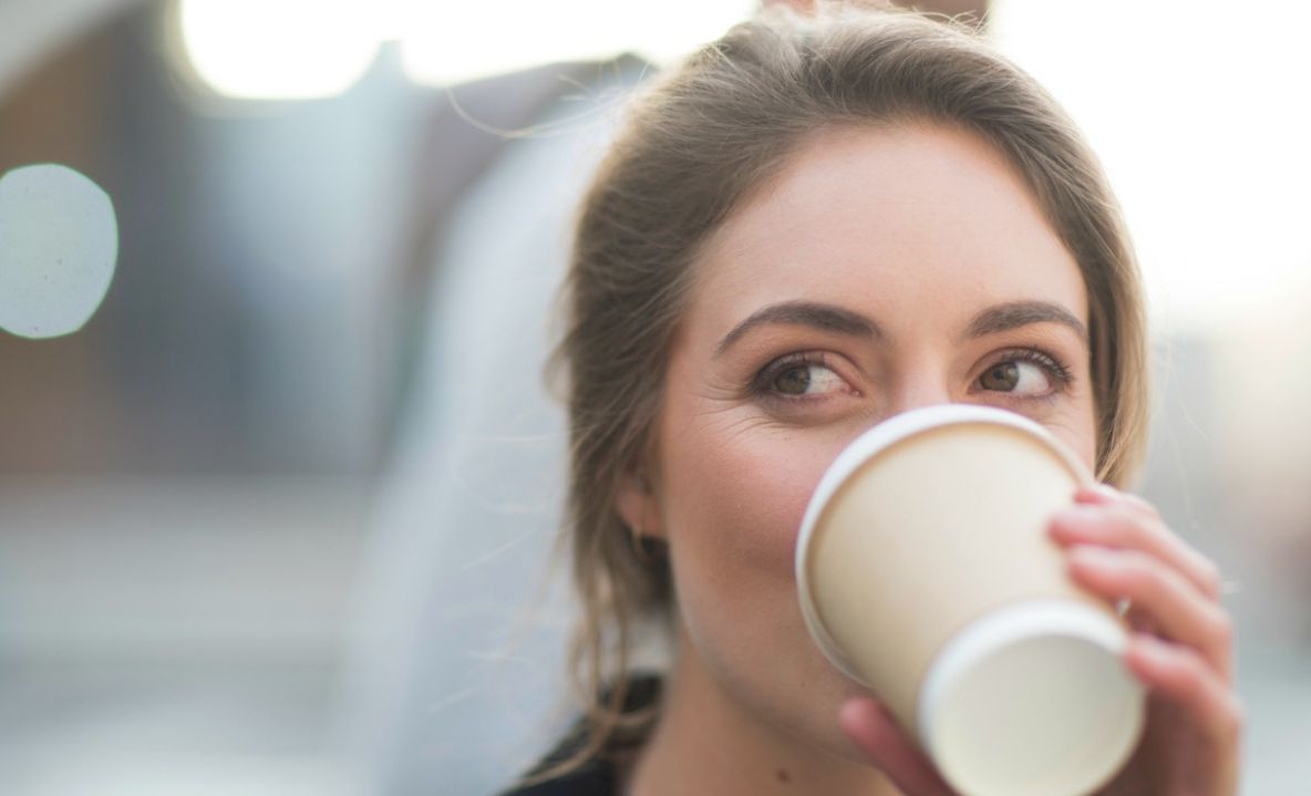 Ce se întâmplă dacă bei patru ceşti de cafea pe zi! Răspunsul la care sigur nu te aşteptai