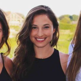 A cumpărat o rochie. Acasă, a găsit ceva GROAZNIC într-o bretea. A ţipat de a auzit tot cartierul