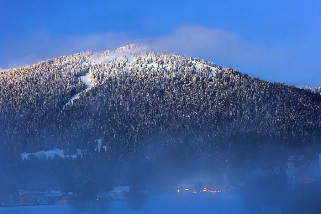 Acesta este singurul hotel din lume în care poți dormi în două țări simultan! Cum arată