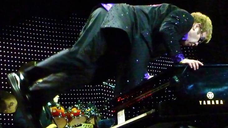 Un asasin plătit a primit 20.000 lire să ucidă un mare star. Ce s-a întâmplat