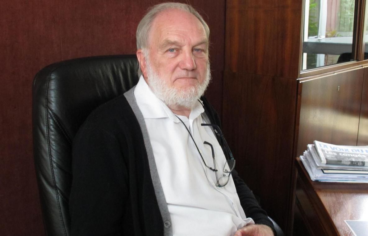 Cel mai REALIST primar din Franţa vrea să demisioneze: "Nu vreau să-mi dedic viaţa unor idioţi"