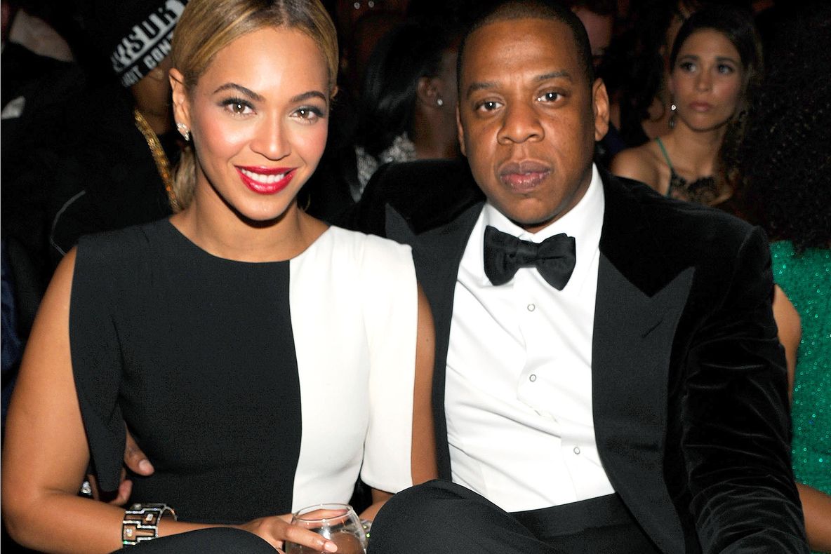 Aceasta este casa grandioasă din Los Angeles, pe care Beyonce şi Jay-Z oferă 120 de milioane $