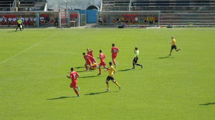 Încă o dramă pe terenul de fotbal! Un jucător de 23 de ani s-a prăbușit în timpul meciului