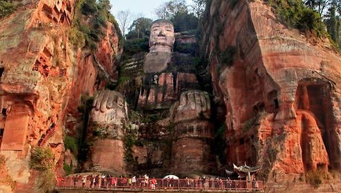 A fost descoperită cea mai mare statuie a lui Buddha din lume