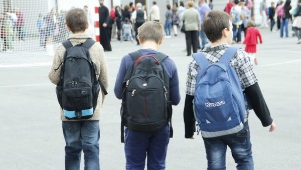 Imagini şocante: Copil de 6 ani bătut de tatăl unui coleg. Motivul este halucinant