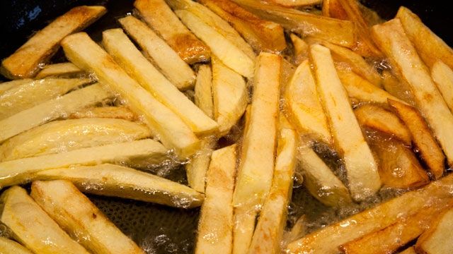 Greşeală FATALĂ. O familie întreagă a MURIT. Ce să NU faci niciodată atunci când prăjeşti cartofi