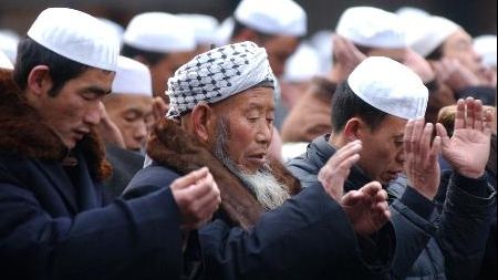 Cum combate China extremismul religios: bebeluşii nu pot primi nume ca Islam, Jihad, Coran, Mecca