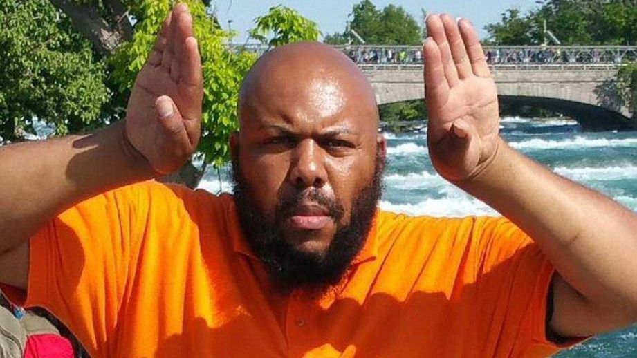 A ucis un bătrân în plină stradă şi a transmis totul live pe Facebook! Autorităţile sunt în alertă