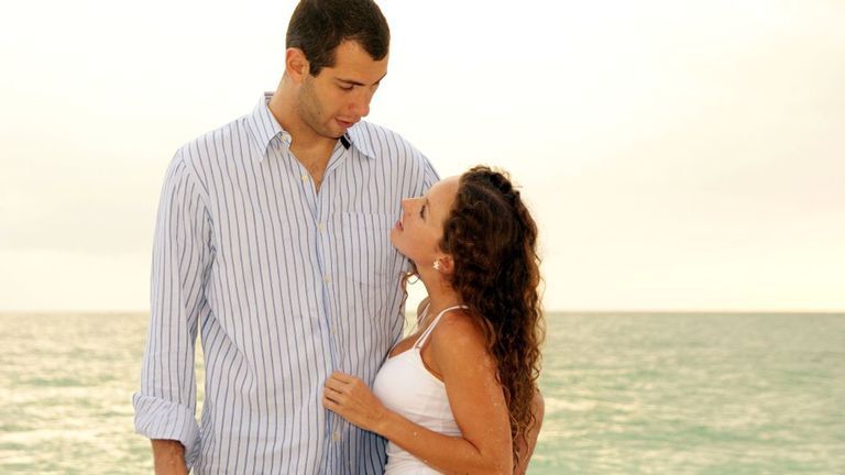 Femeile cu bărbaţi înalţi sunt mai fericite. Explicaţia cercetătorilor