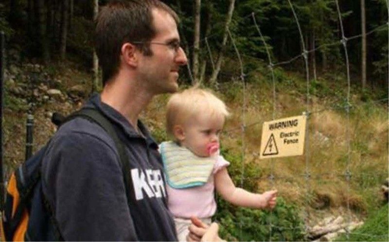 Părinţi de GROAZĂ - nu ştii dacă să râzi de ei sau să plângi de mila copiilor