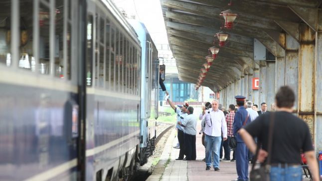 1 MAI muncitoresc cu trenul prin toată ţara. Vagoanele sunt pline. Ce decizie a luat CFR 