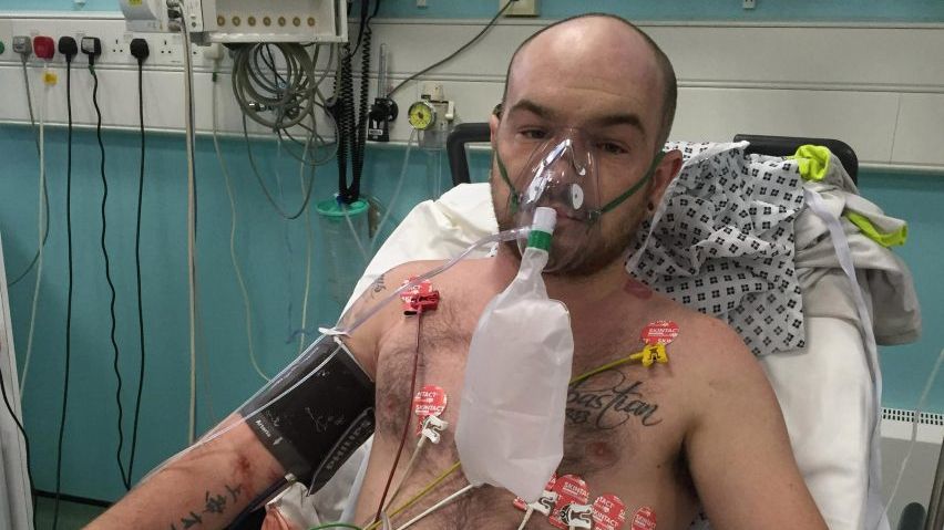 Şocant! Ce a descoperit un tată lângă căruciorul copiilor. Acum se zbate între viaţă şi moarte