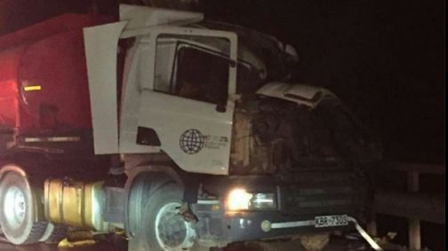 Accident îngrozitor: 27 de morţi după ce un autobuz a fost spulberat de un camion
