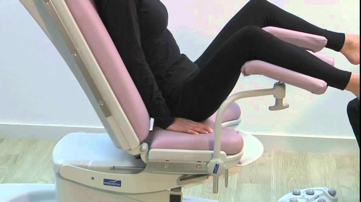 A mers la ginecolog să afle detalii despre sarcină. Ce i-a spus acesta e incredibil