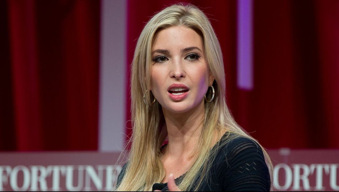 Protestatarii au înconjurat casa Ivankăi Trump. Ce făcea o vecină? "E senzațional!"