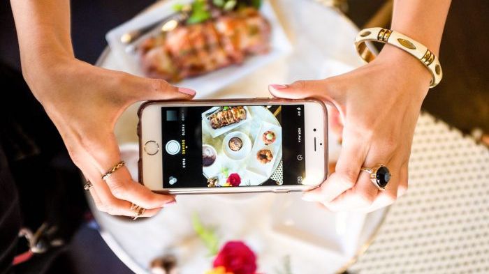 Vrei să slăbeşti? Fotografiază fiecare farfurie de mâncare! Trucul pe care îl recomandă specialiştii