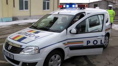 Poliţist lovit cu o furcă într-un bar din judeţul Olt