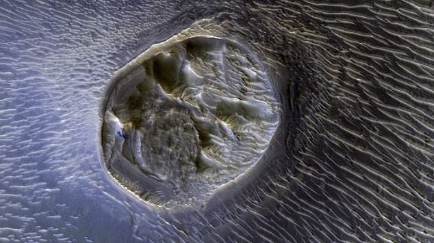 NASA a publicat o imagine controversată de pe Marte. "Este un oraș ascuns al extratereștrilor"