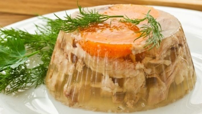 Ştiaţi că se poate face şi PIFTIE DE MIEL? Gustul ei te va cuceri. Iată o reţetă inedită de PAŞTE