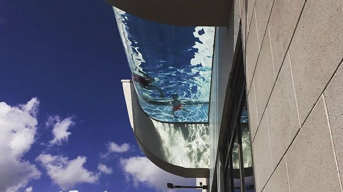 Îți taie respirația! Cea mai periculoasă piscină din lume. Ai curaj să intri în ea?