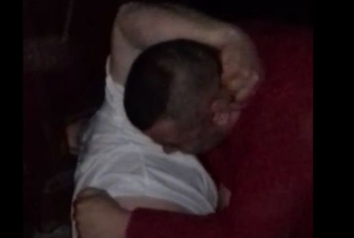 Doi polițiști s-au luat la bătaie lângă un birt din Timiș