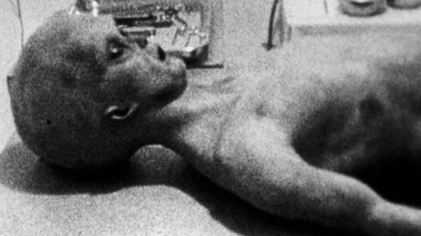 Noi teorii ale conspirației despre ”Piatra Roswell”. Ce s-a întâmplat în 1947