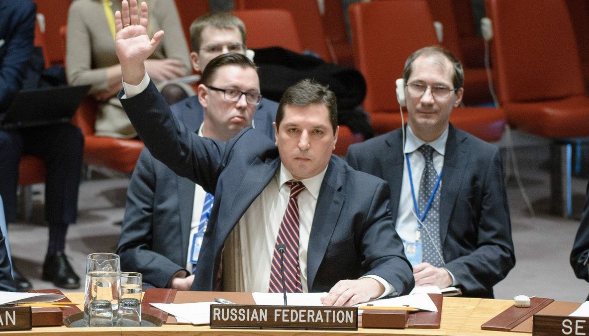 Ambasadorul Rusiei la ONU a ţipat la reprezentantul M. Britanii:"Uită-te la mine! Nu întoarce..."