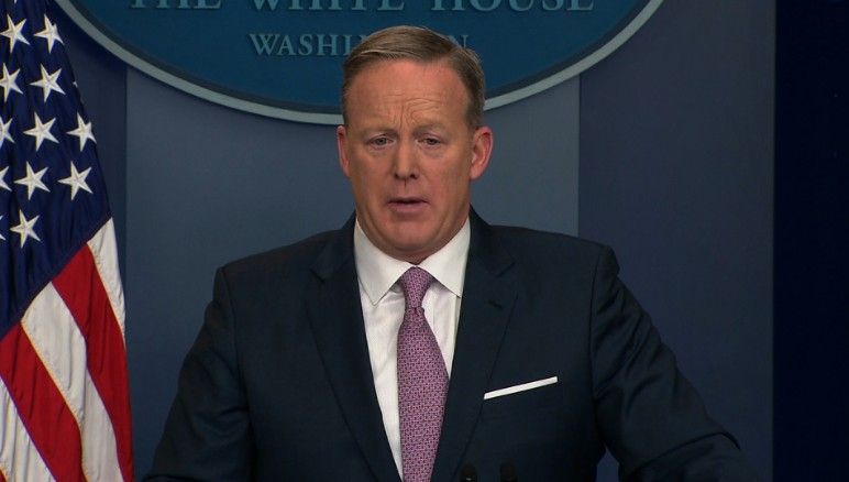 Centrul Anne Frank cere demisia purtătorului de cuvânt al Casei Albe după gafa despre Holocaust