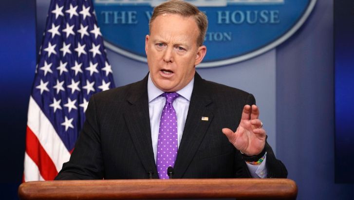 Purtătorul de cuvânt al Casei Albe își cere scuze după ce a uitat de Holocaust